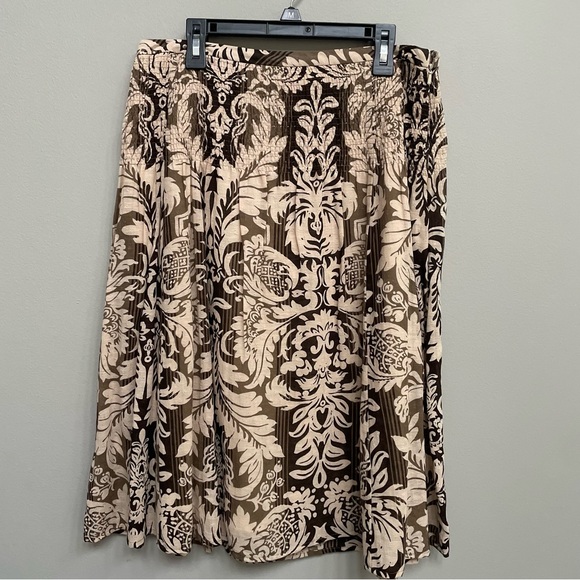 LOFT Dresses & Skirts - LOFT A-Line Brown & Cream Floral Printed Midi Skirt - Size 4
